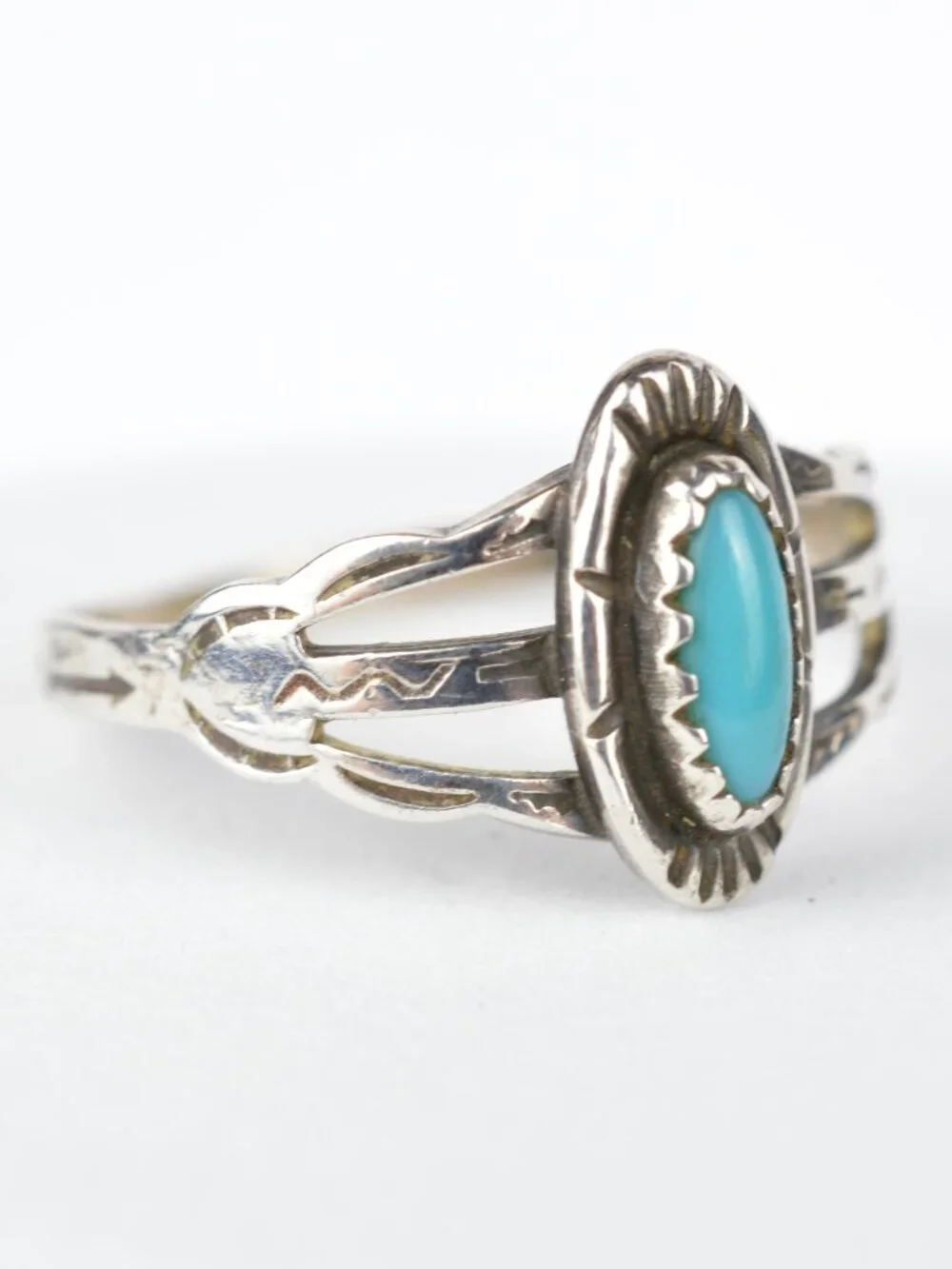 Vintage Navajo Sleeping Beauty Turquoise Sterling Silver Ring Size 6.75 Arrow